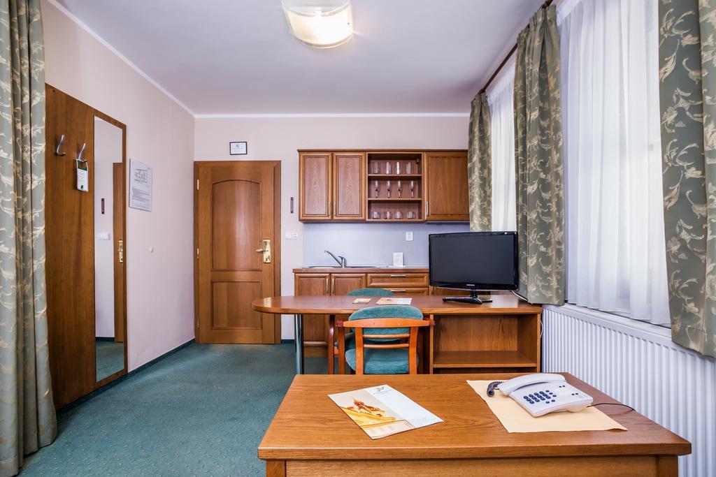 Hotel Jelinkova Vila Velké Meziříčí Værelse billede
