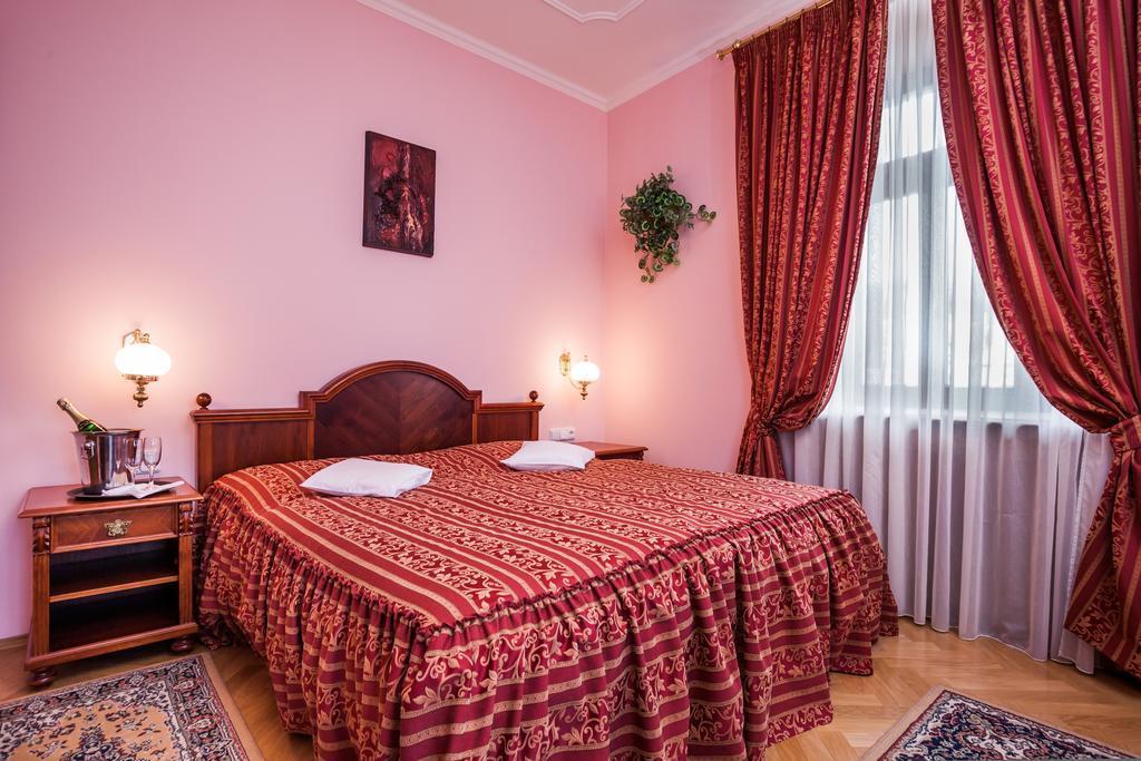 Hotel Jelinkova Vila Velké Meziříčí Værelse billede