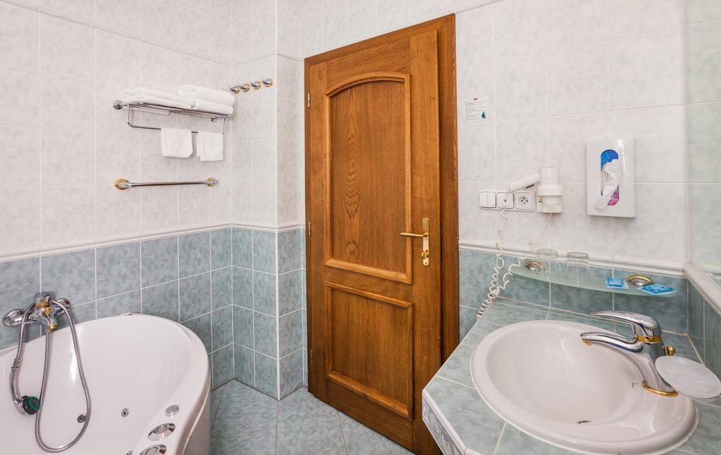 Hotel Jelinkova Vila Velké Meziříčí Værelse billede
