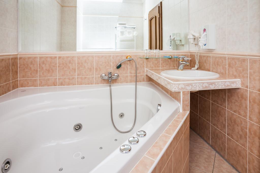 Hotel Jelinkova Vila Velké Meziříčí Værelse billede